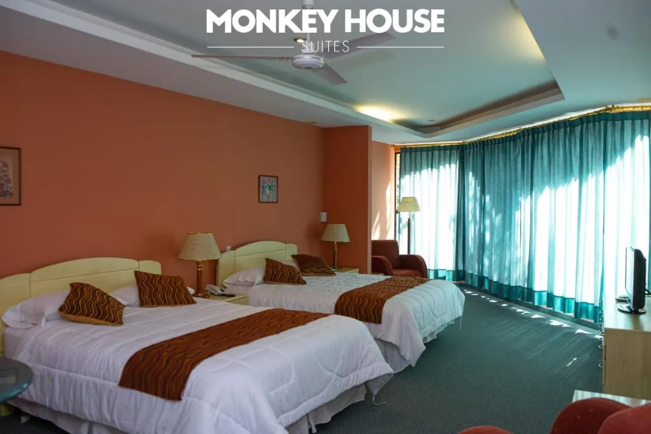 Monkey House Suites キト